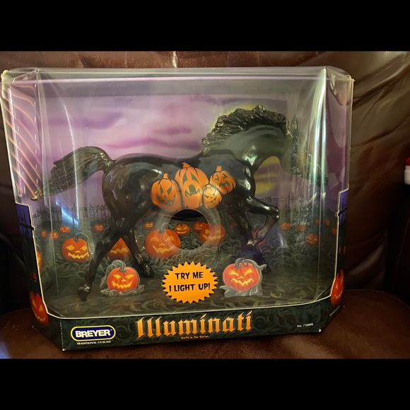 Illuminati Halloween Horse.Lights up